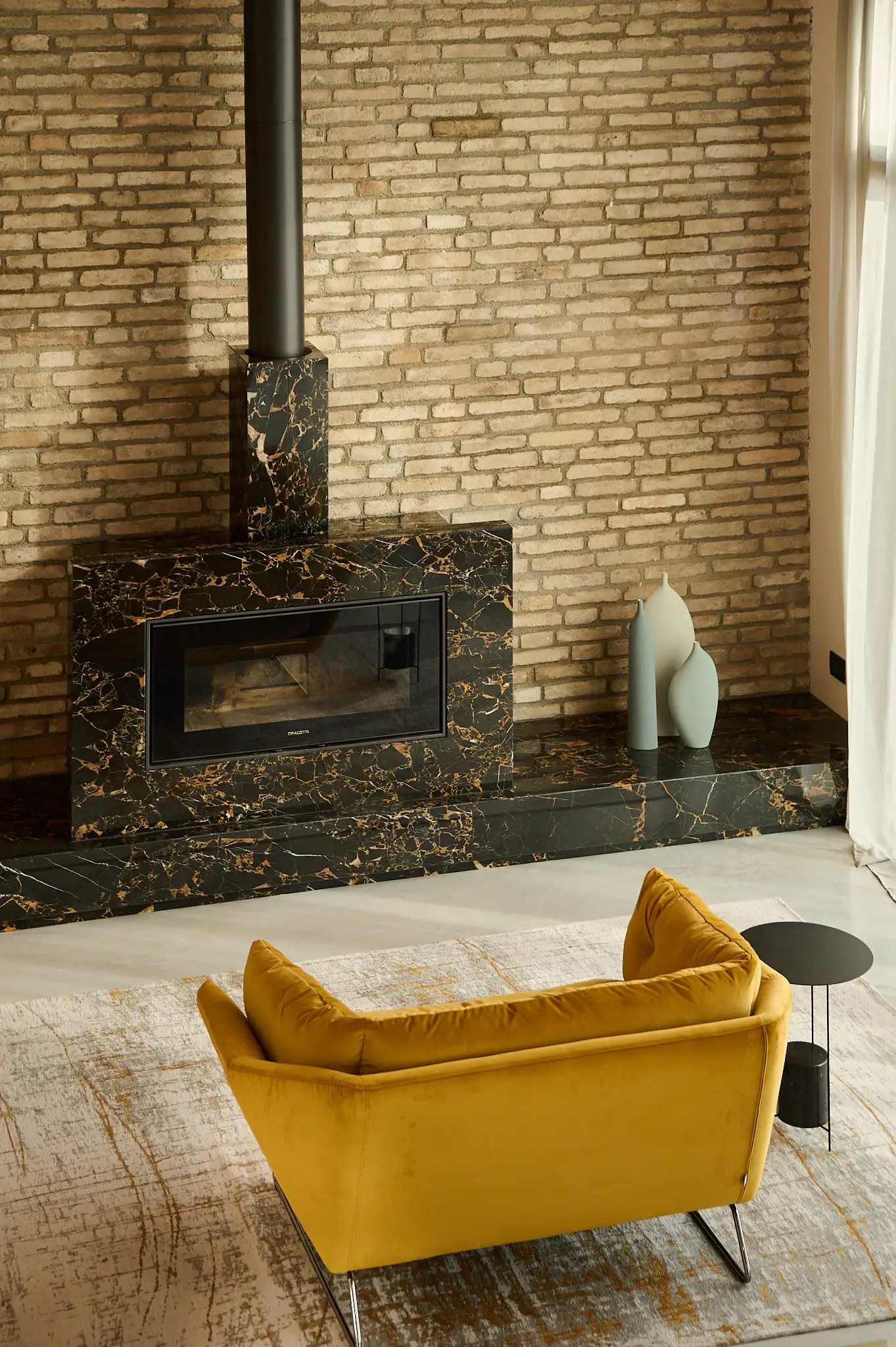 Home interior design with natural materials and bespoke furnishings